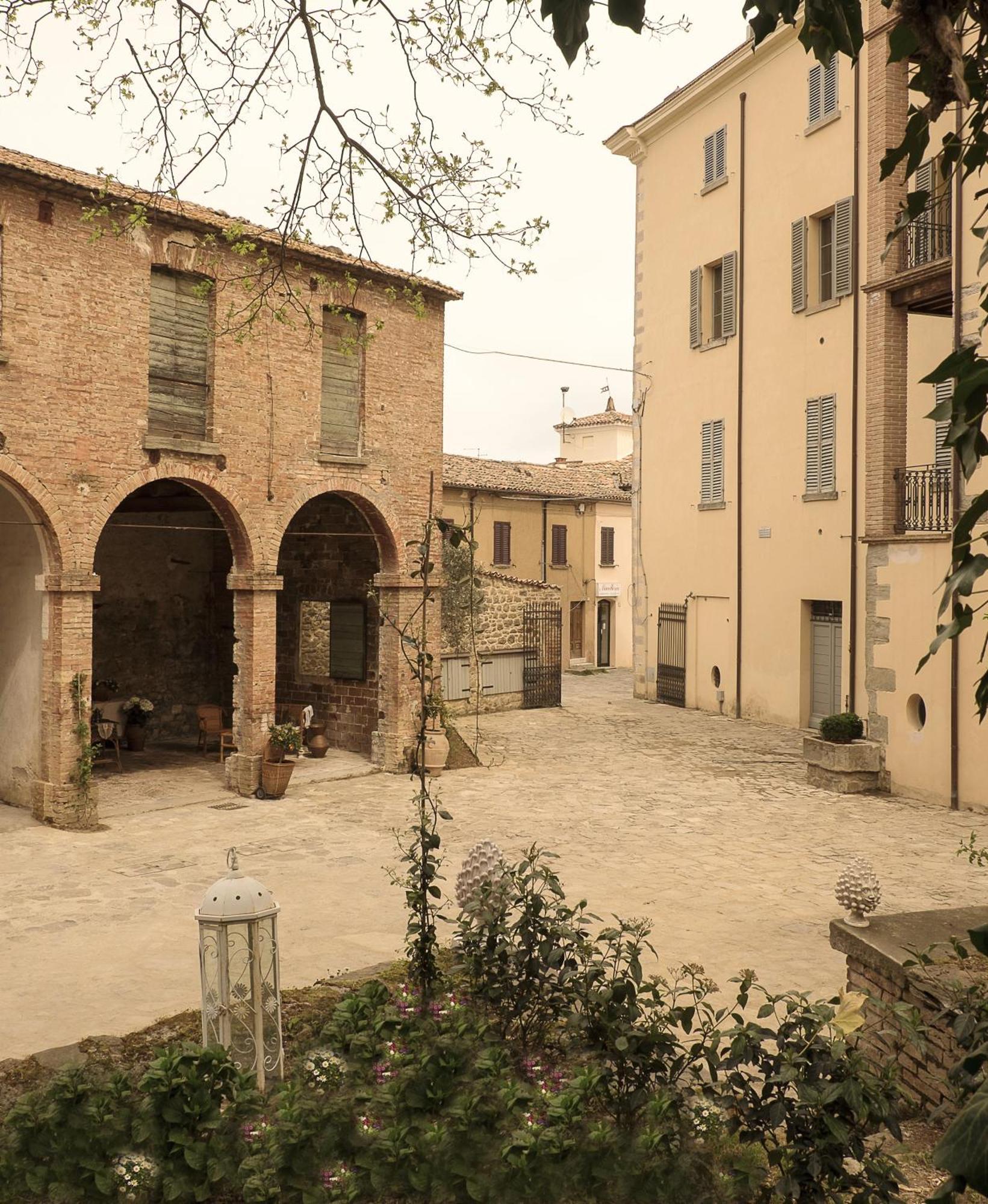 B&B Palazzo Mattei Novafeltria ภายนอก รูปภาพ